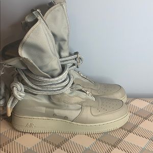 Nike SF AF1 HI